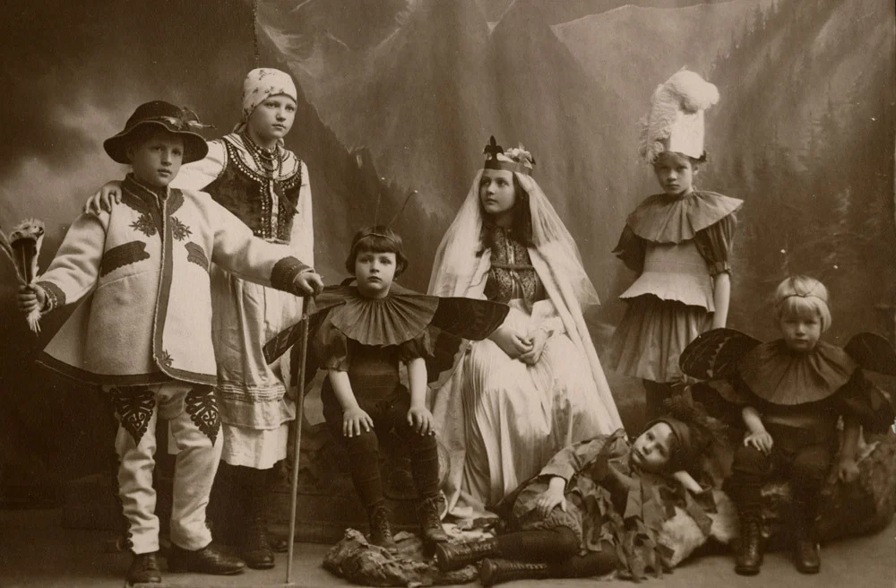 Stadnicki family performing 'Małgosia w g&oacute;rach', 1923